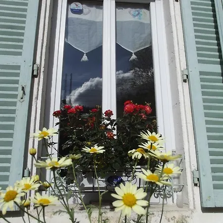 Chambres D'hotes Les Garconnieres Du Sancy *