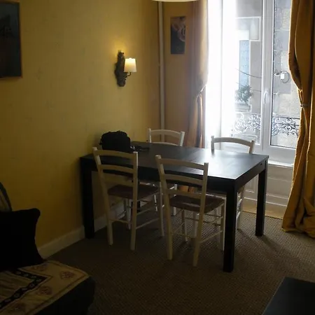 Chambres D'hotes Les Garconnieres Du Sancy *